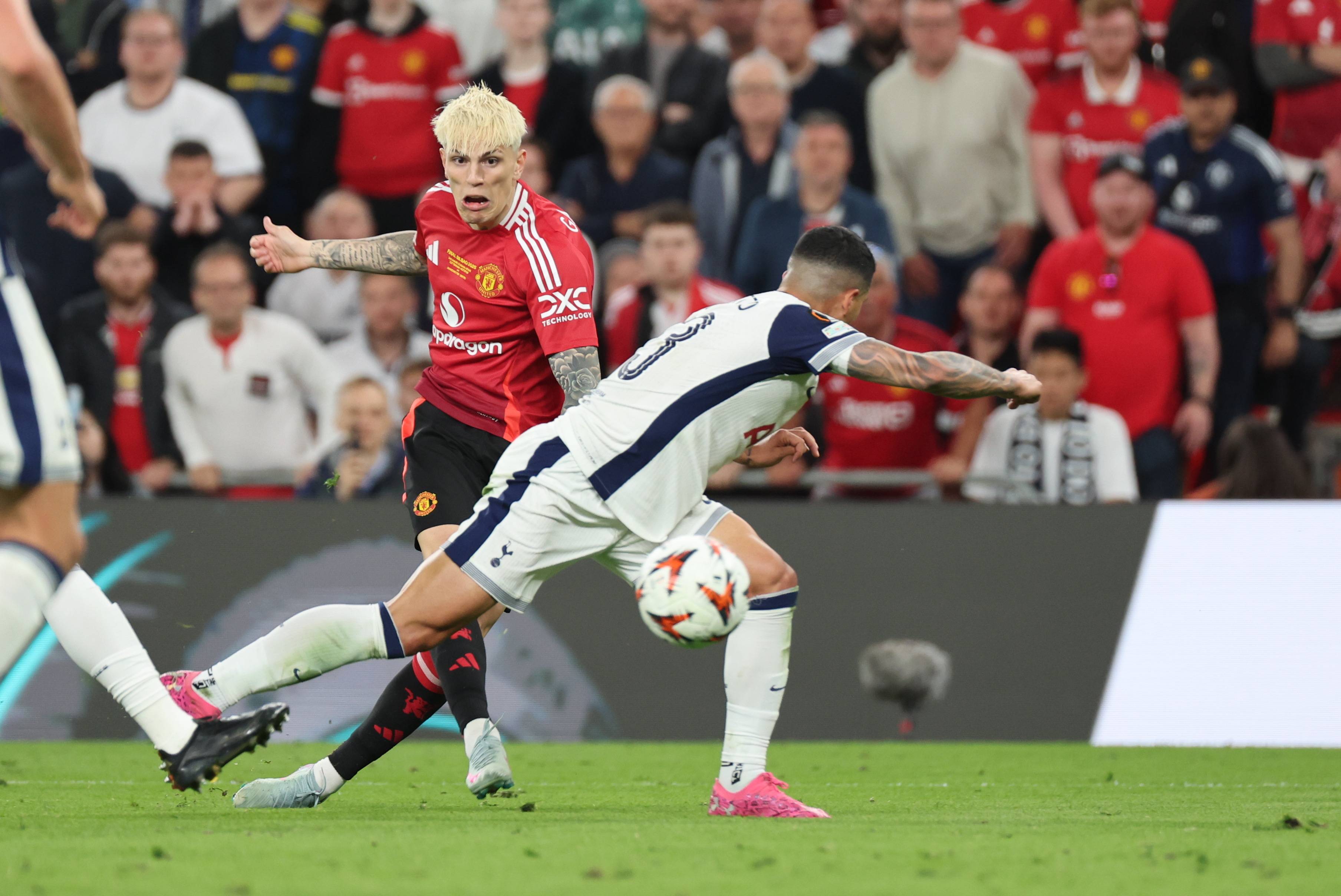 满冠体育官方-离谱！清晨曼联备战德国杯转会期意大利杯传出新动向，今晨巴黎圣日耳曼备战葡超的简单介绍